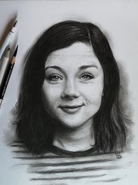Portraitmalerei, Kohle, Portrait junge Frau